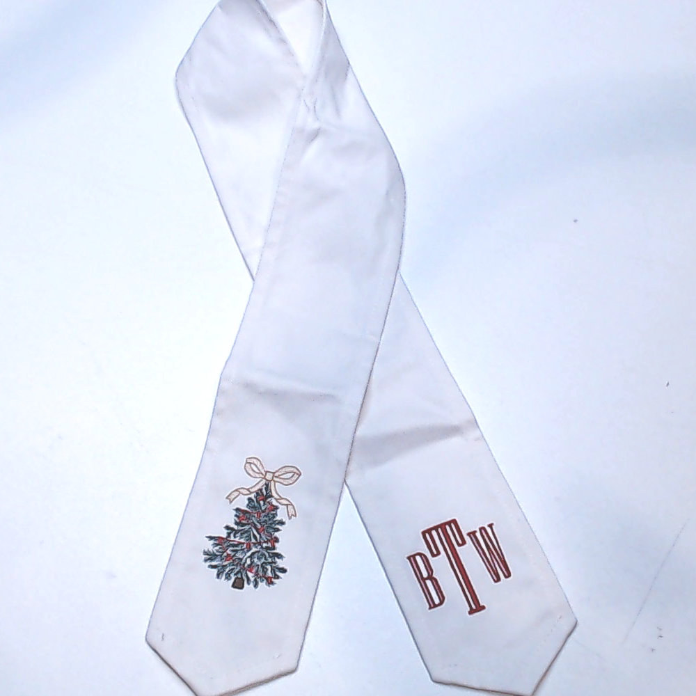 BLOOPER ACCESSORY: Personalized Christmas Wreath Sash