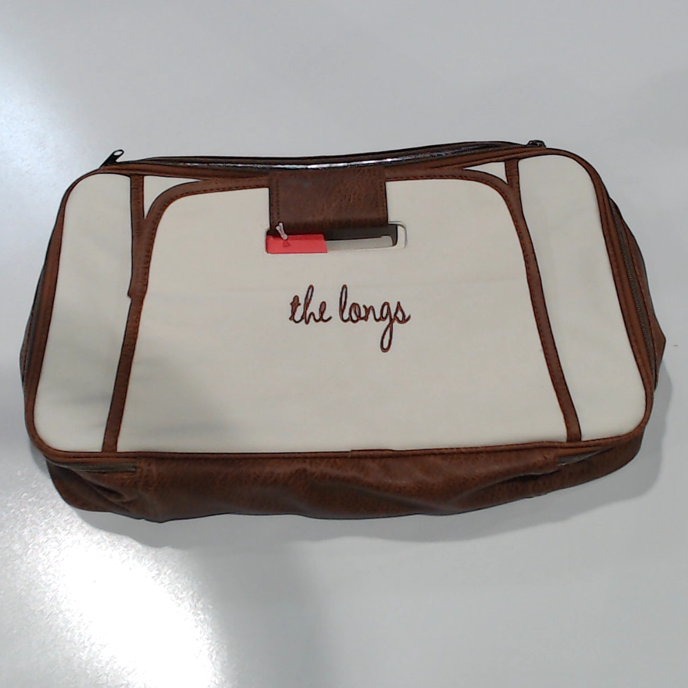 BLOOPER ACCESSORY: Monogrammed Casserole Carrier