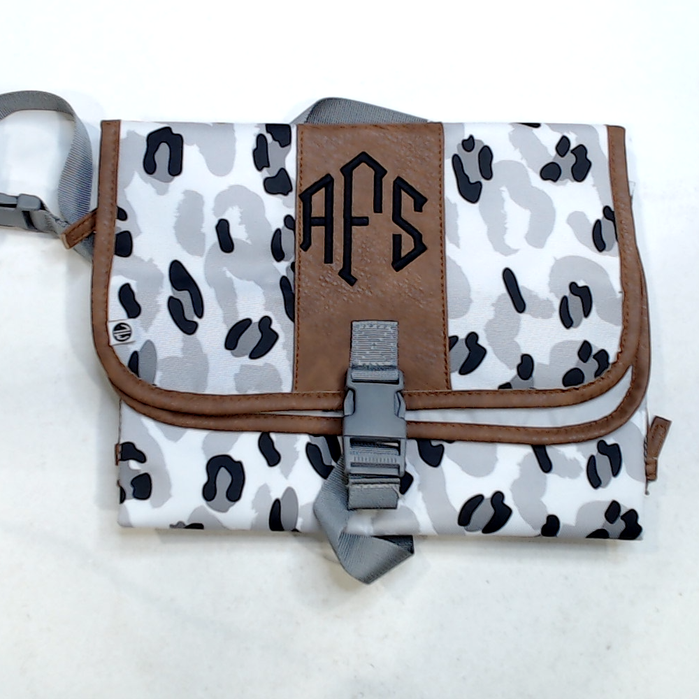 BLOOPER KIDS: Monogrammed Portable Changing Pad