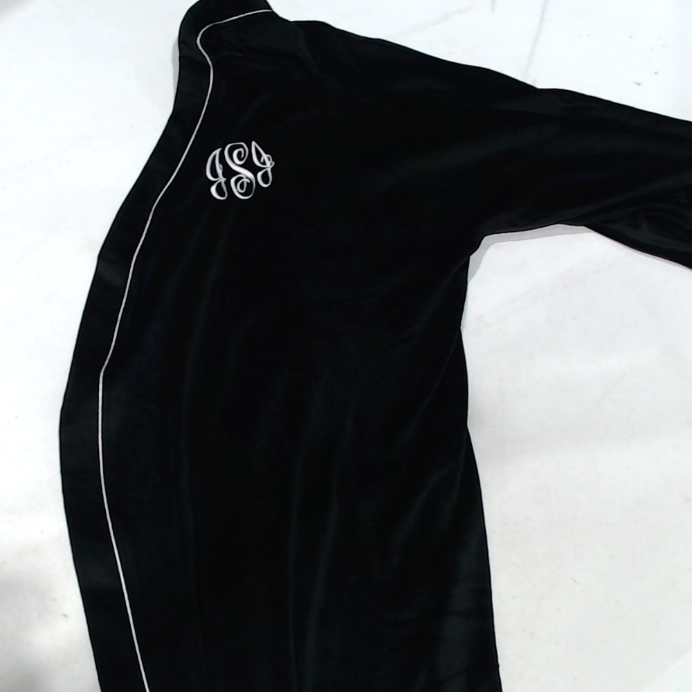 BLOOPER CLOTHING: Monogrammed Softspun Robe