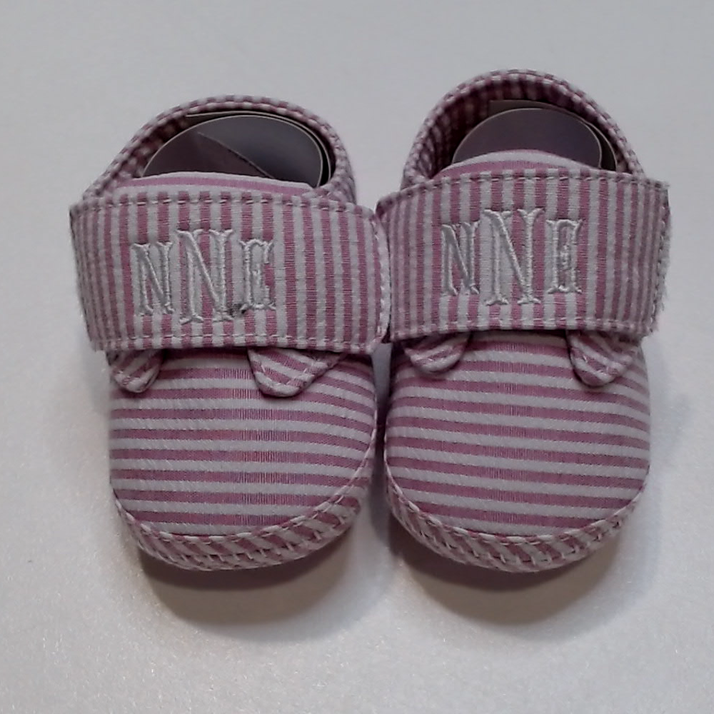 BLOOPER KIDS: Monogrammed Baby Shoes