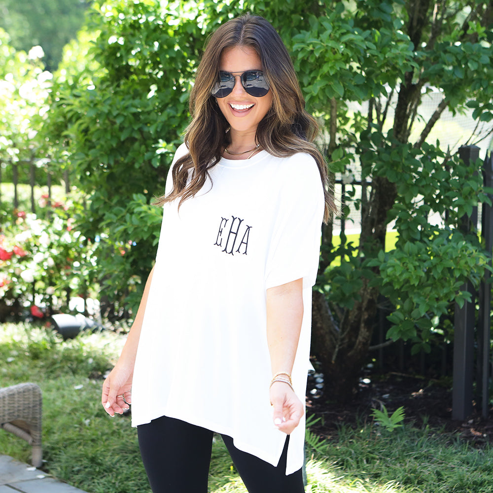 white short sleeve tunic on peyton - sunglasses