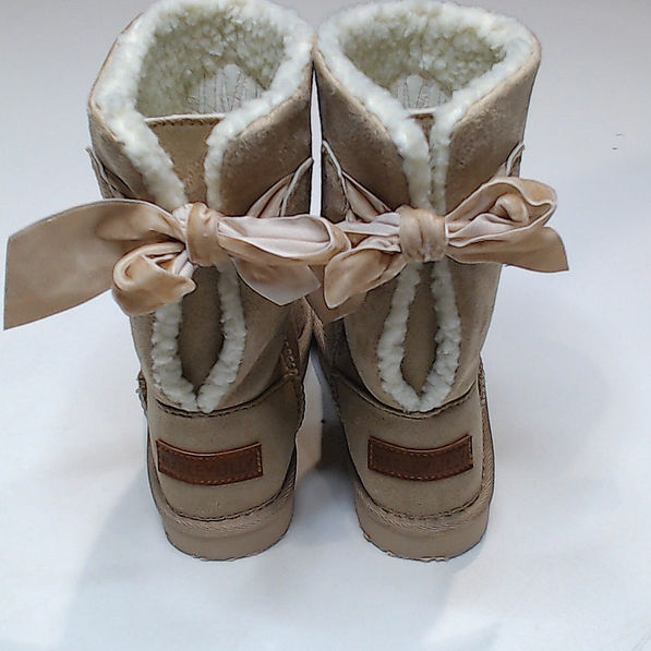 BLOOPER KIDS: Monogrammed Kids Sherpa Tie Booties