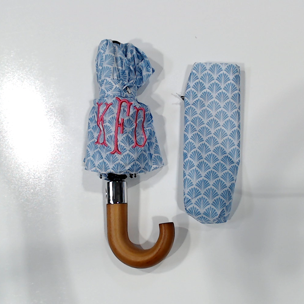 BLOOPER ACCESSORY: Monogrammed Umbrella