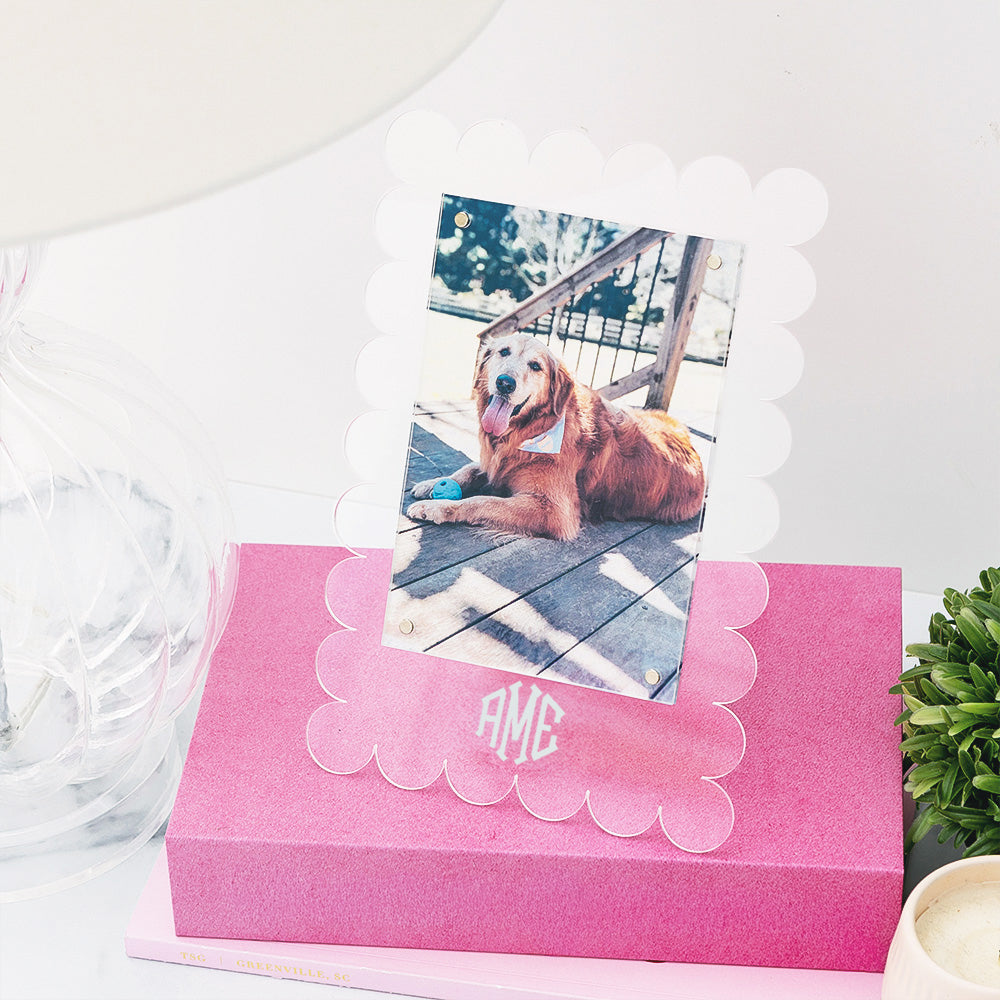 monogrammed dog photo in vinyl scalloped picture frame 
