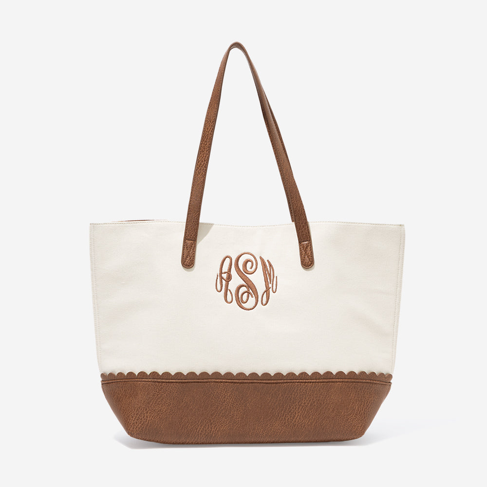 Monogrammed Scallop Tote in Ivory