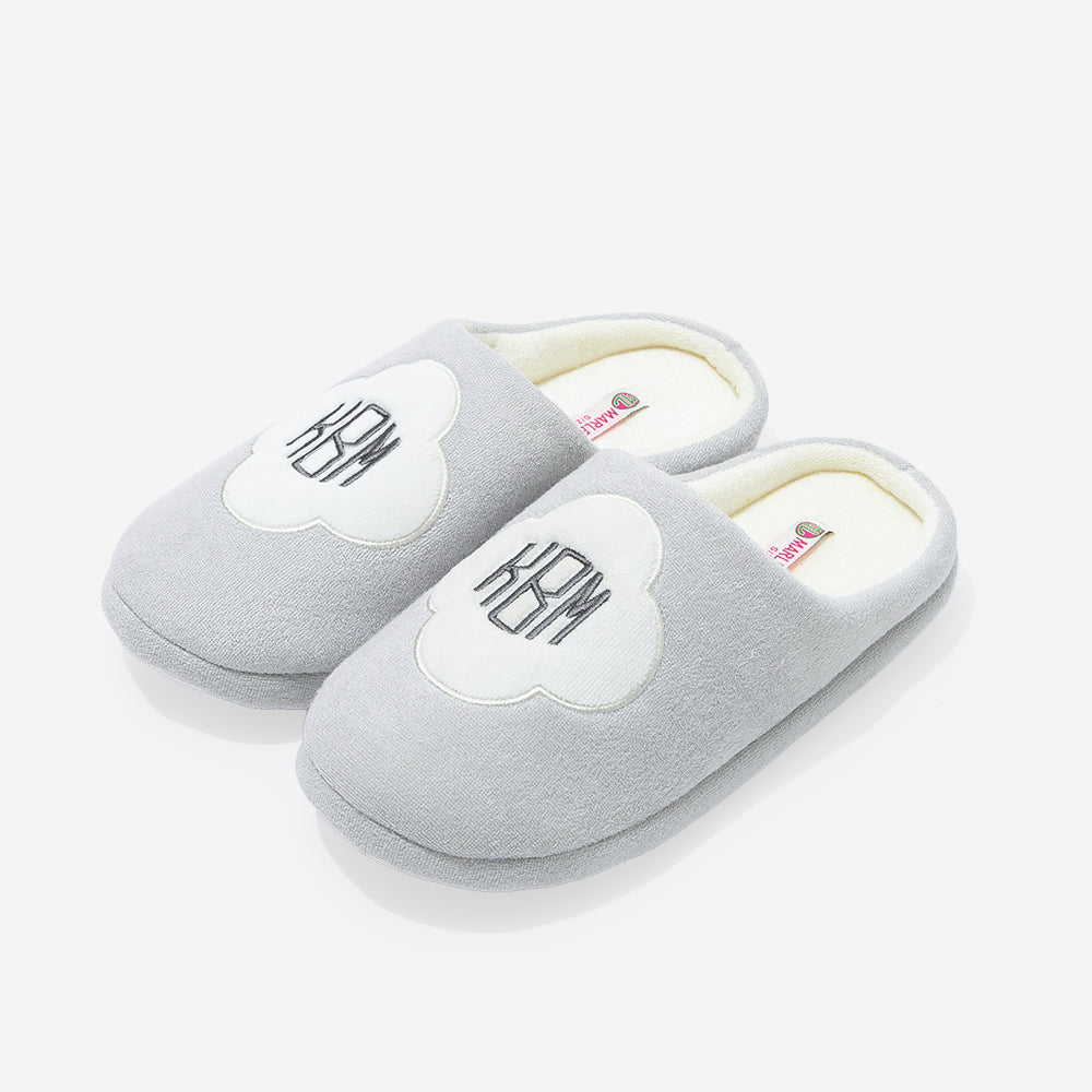 monogrammed slippers in white quatrefoil