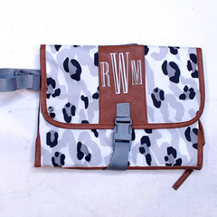 BLOOPER KIDS: Monogrammed Portable Changing Pad