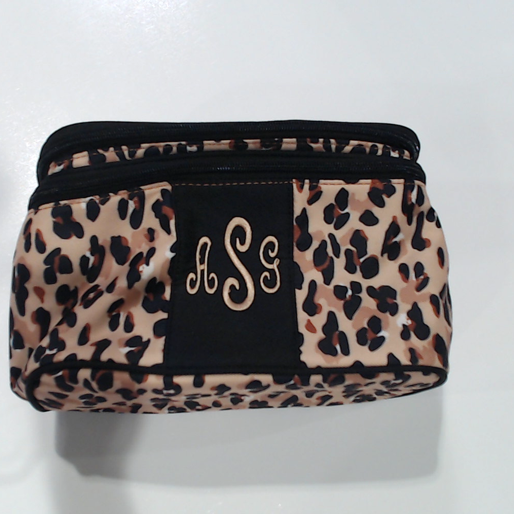 BLOOPER ACCESSORY: Monogrammed Train Case