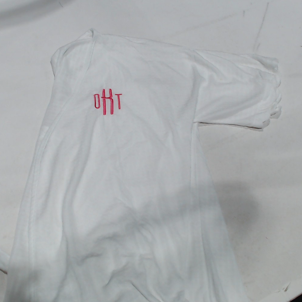 BLOOPER CLOTHING: Monogrammed Scalloped Robe