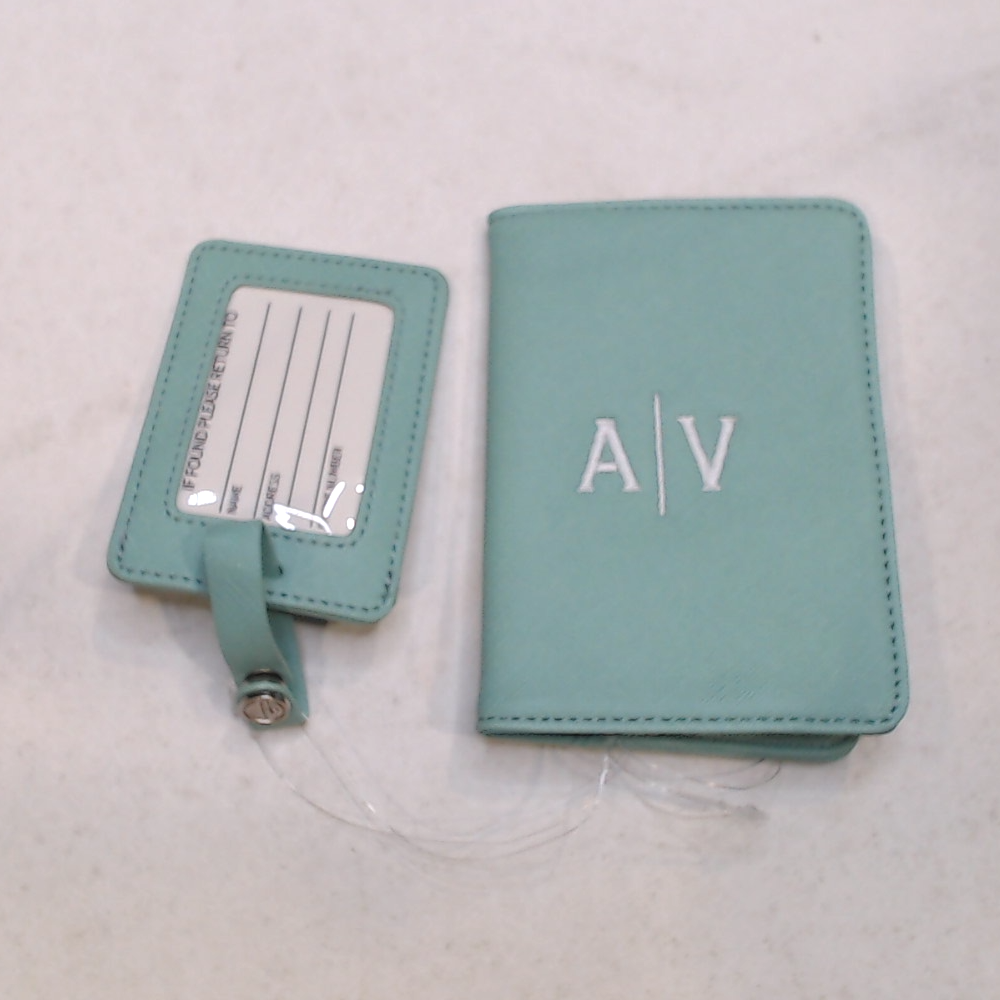 BLOOPER ACCESSORY: Monogrammed Travel Set