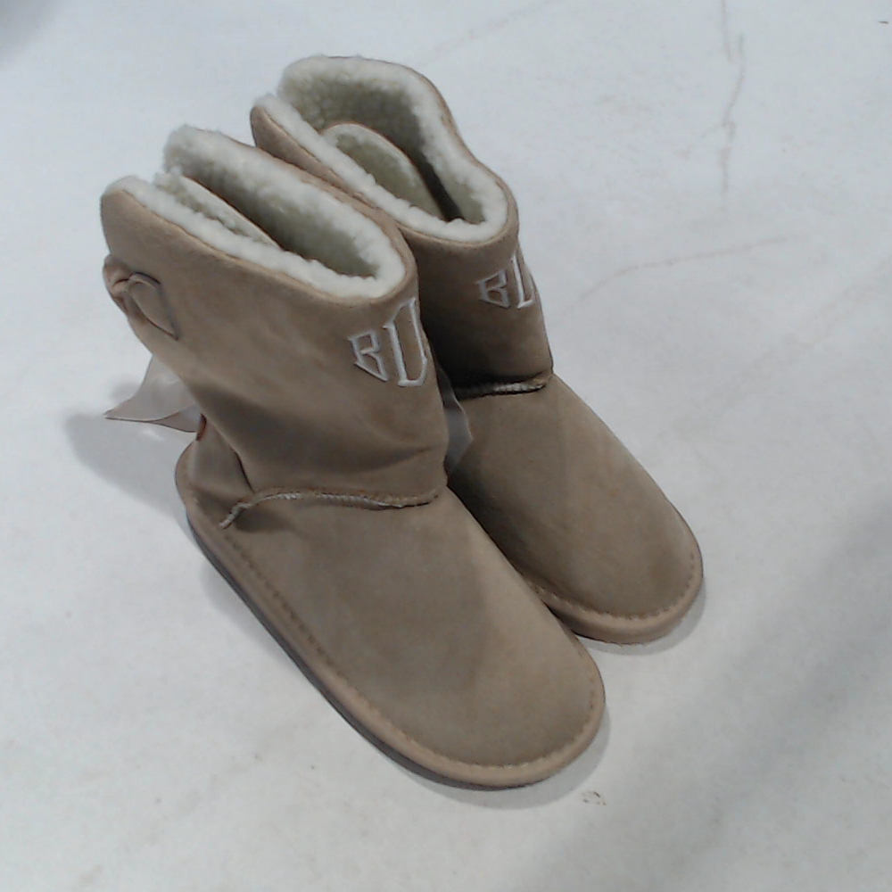 BLOOPER KIDS: Monogrammed Kids Sherpa Tie Booties