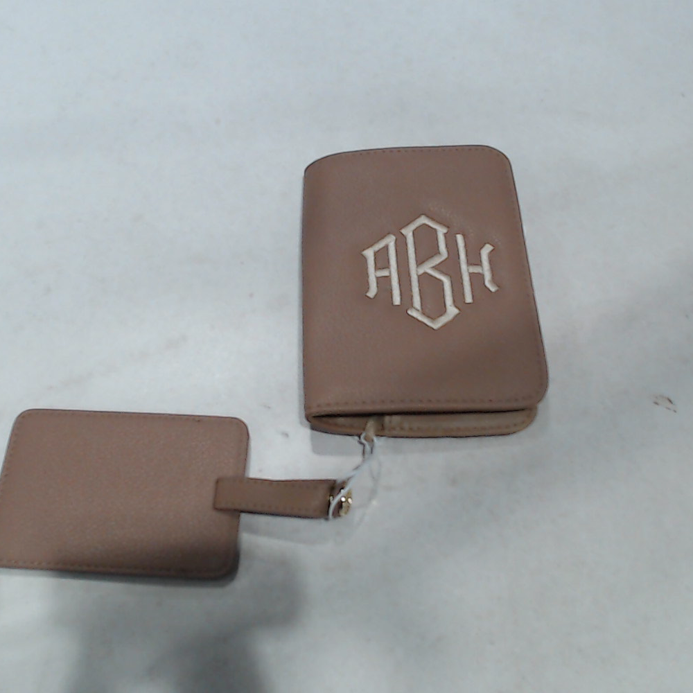 BLOOPER ACCESSORY: Monogrammed Travel Set