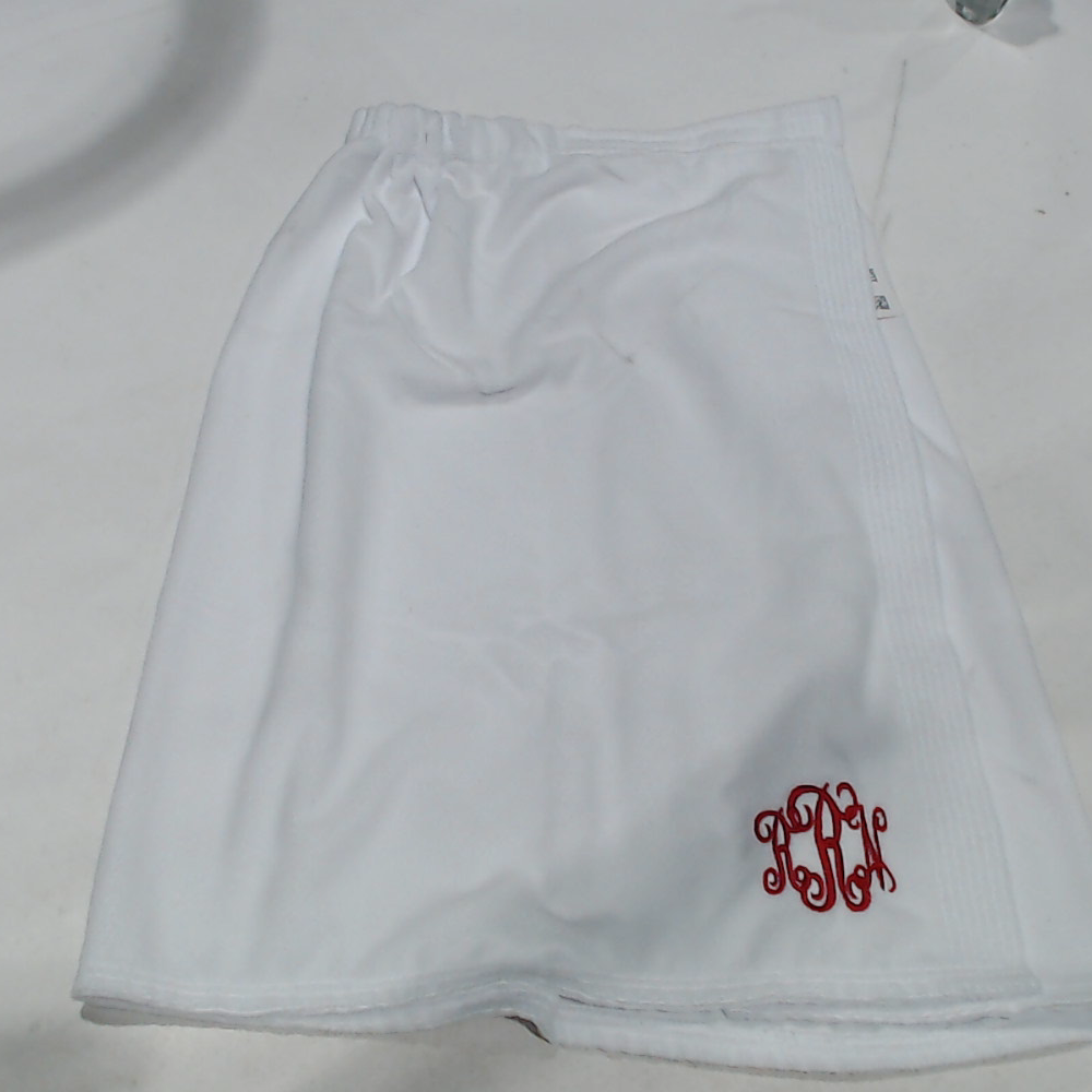 BLOOPER ACCESSORY: Monogrammed Towel Wrap