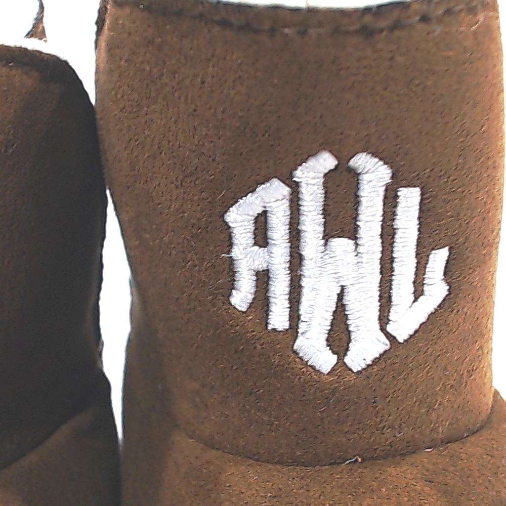 BLOOPER KIDS: Monogrammed Baby Booties