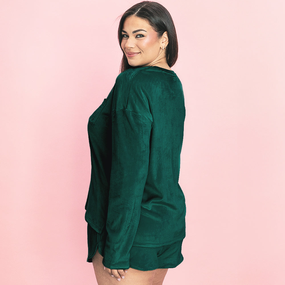 backshot of model wearing forest softspun lounge set