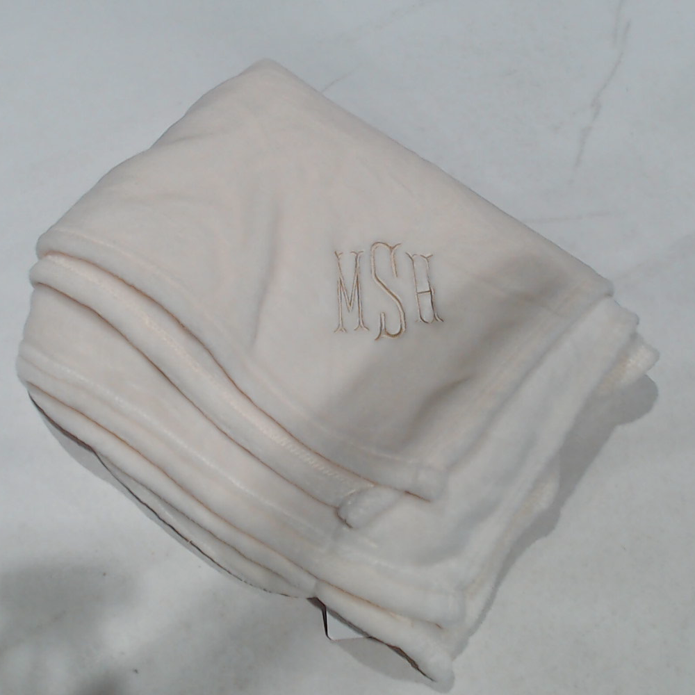 BLOOPER ACCESSORY : Personalized Plush Blanket