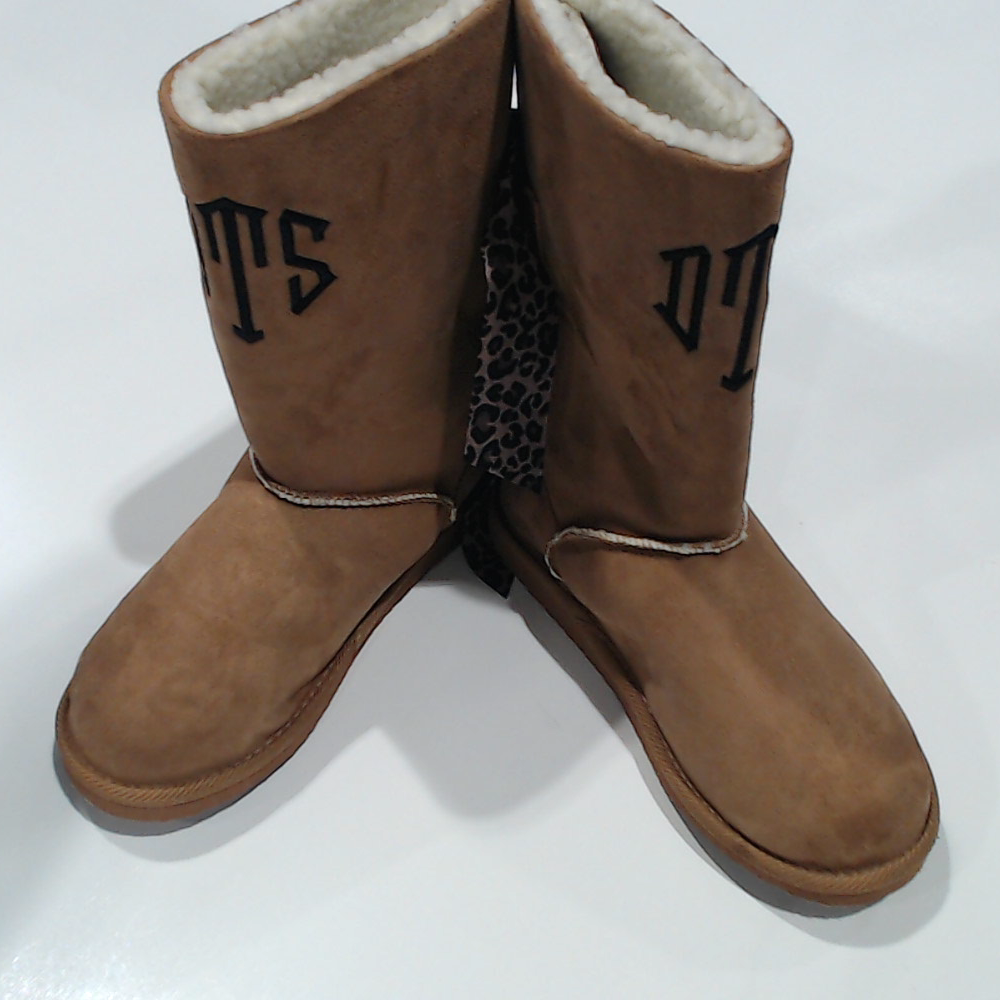 BLOOPER SHOES: Sherpa Boots