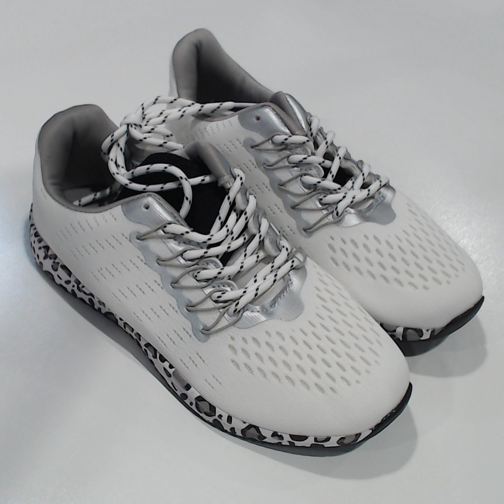 BLOOPER KIDS: BLANK Youth Spotted Sneakers