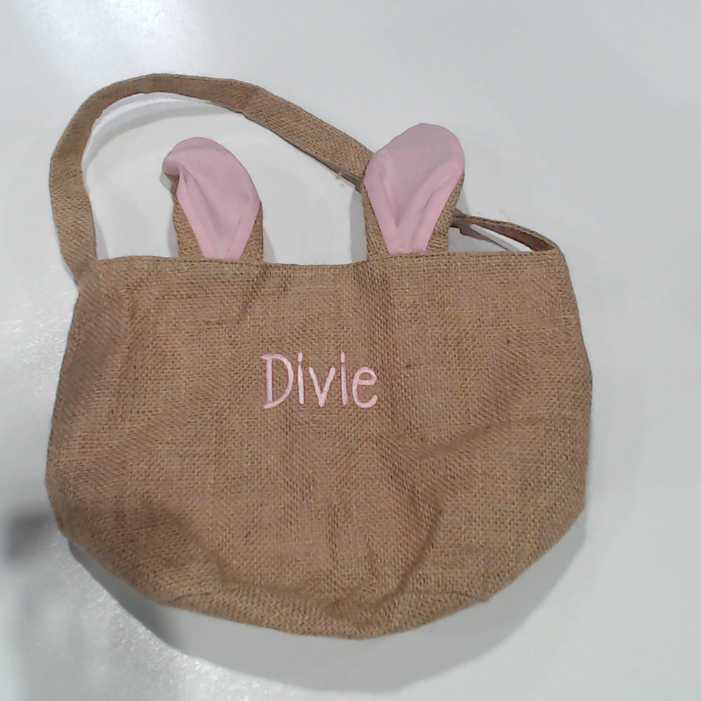 BLOOPER KIDS: Monogrammed Bunny Easter Basket