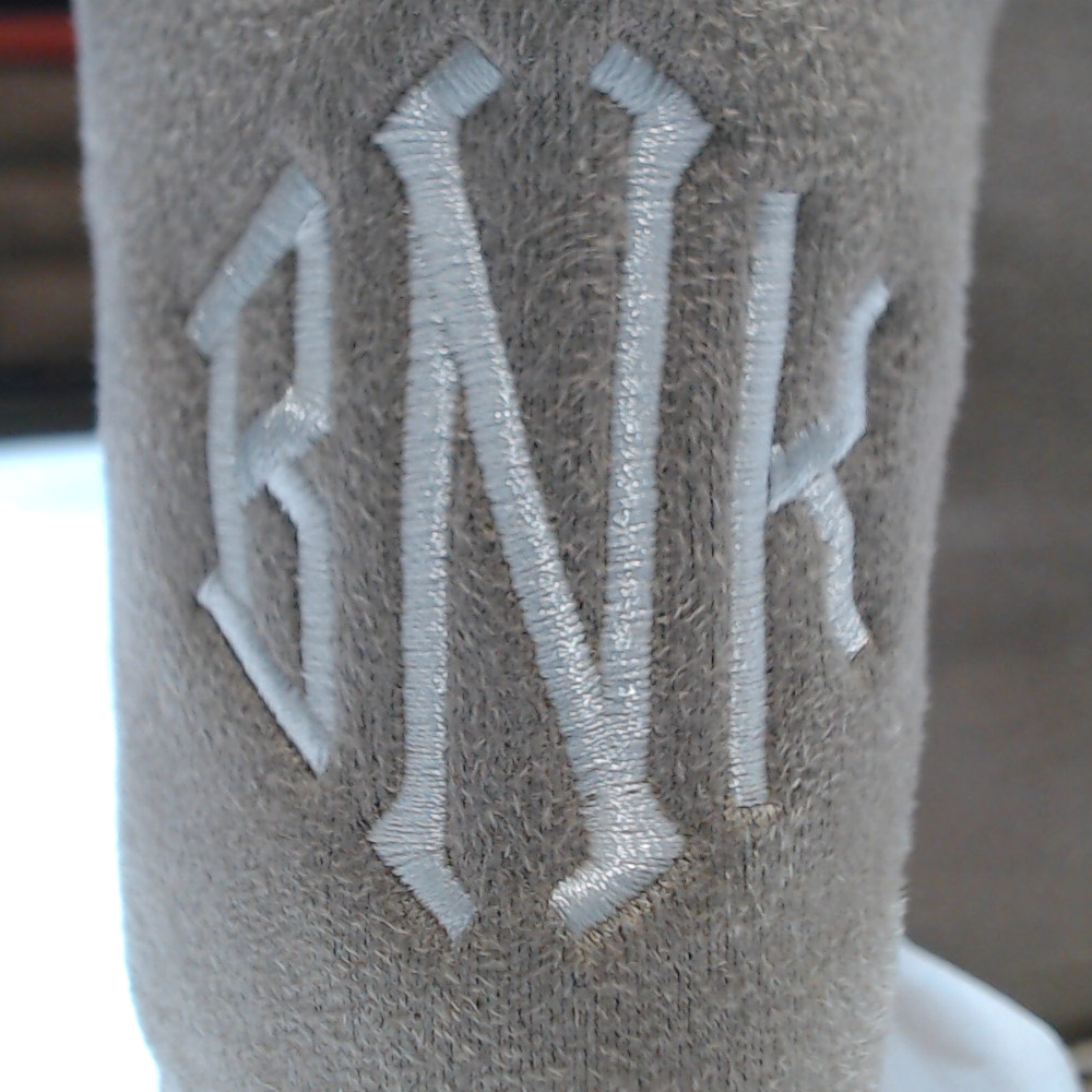 BLOOPER KIDS: Monogrammed Kids Sherpa Tie Booties