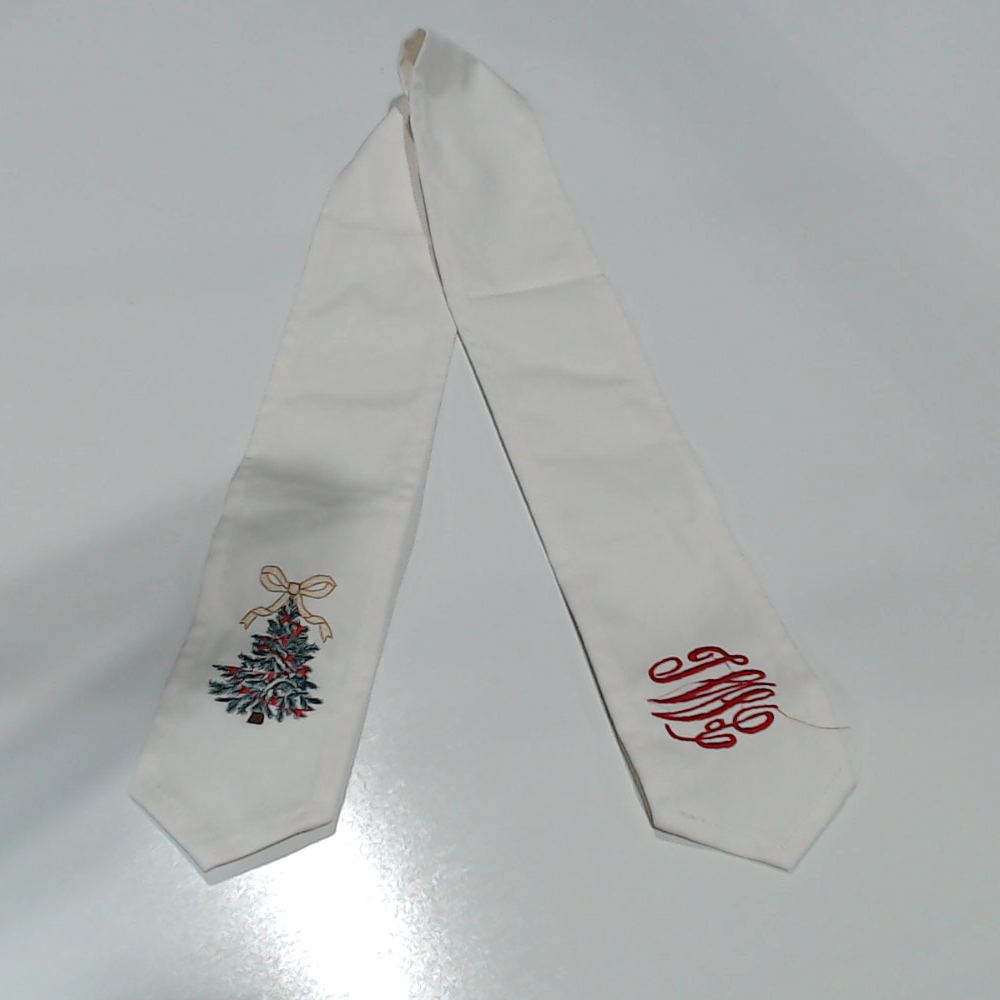 BLOOPER ACCESSORY: Personalized Christmas Wreath Sash