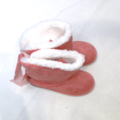 BLOOPER KIDS: Monogrammed Kids Sherpa Tie Booties