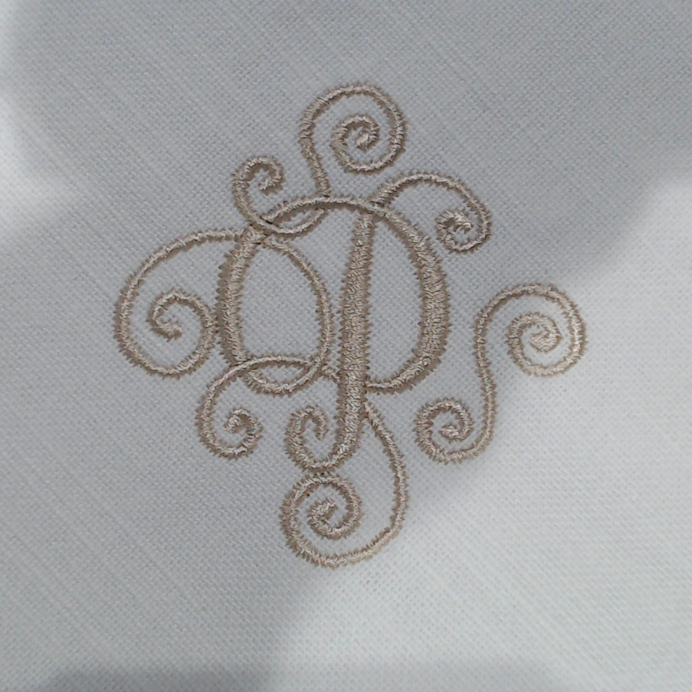 BLOOPER ACCESSORY: Monogrammed Scalloped Placemat
