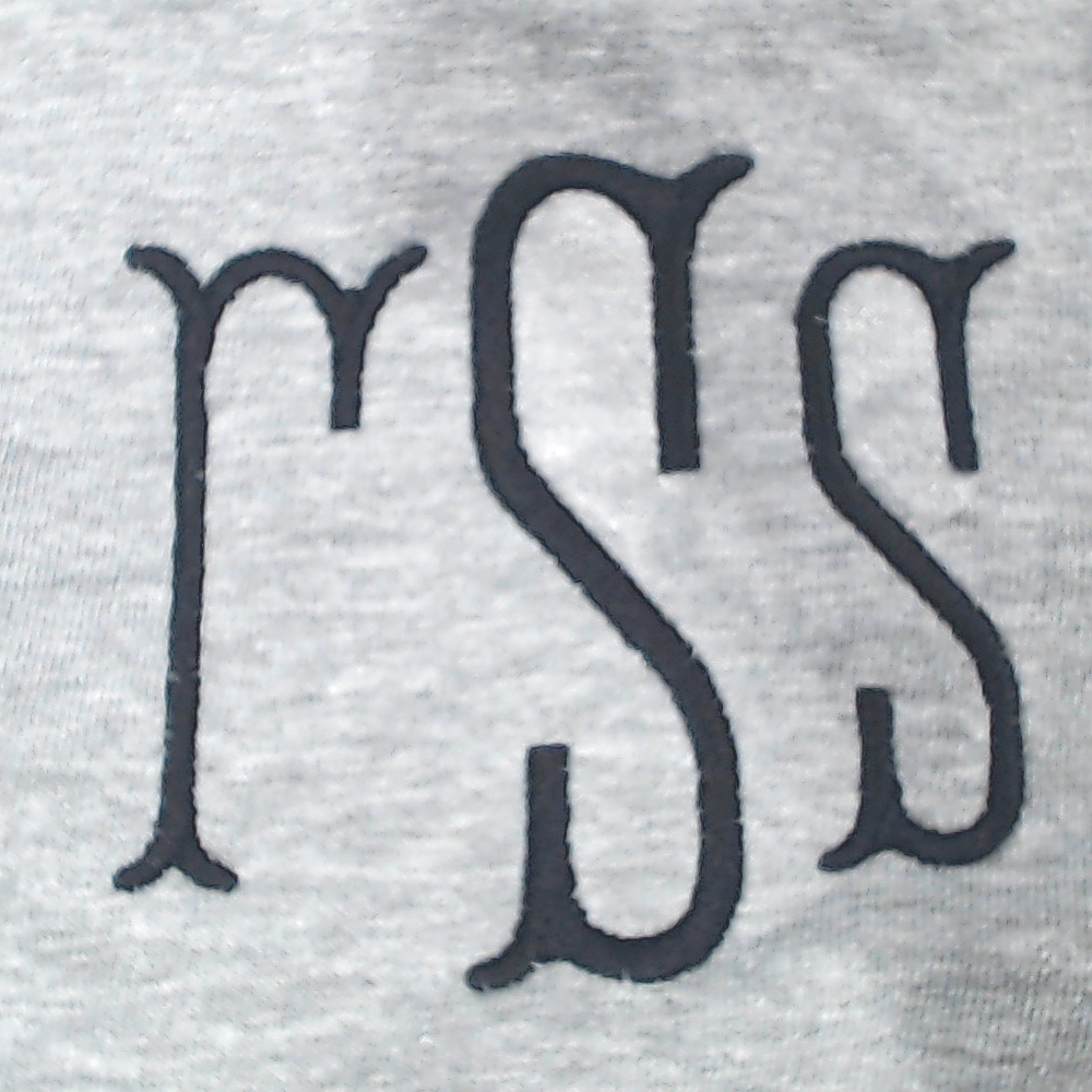 BLOOPER KIDS: Monogrammed Baby Bib