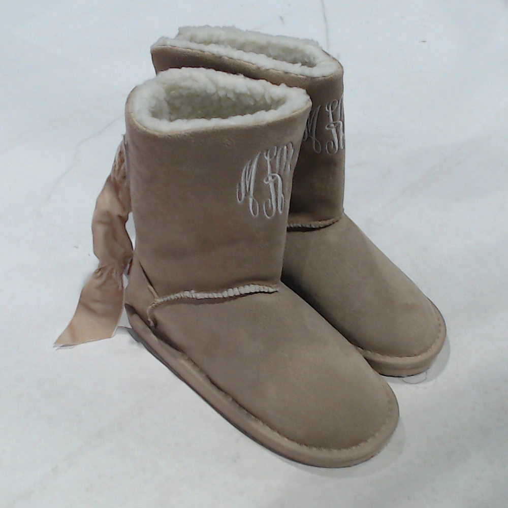 BLOOPER KIDS: Monogrammed Kids Sherpa Tie Booties