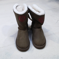 BLOOPER SHOES: Monogrammed Kids Sherpa Tie Booties